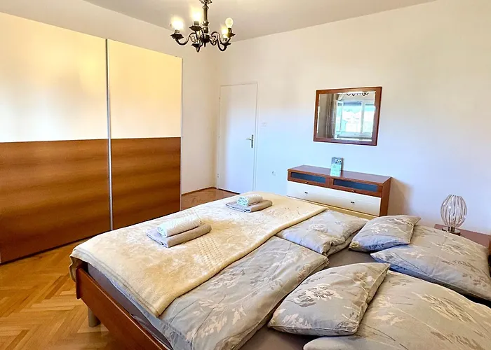 Apartment Jardin With Free Cowered Parking