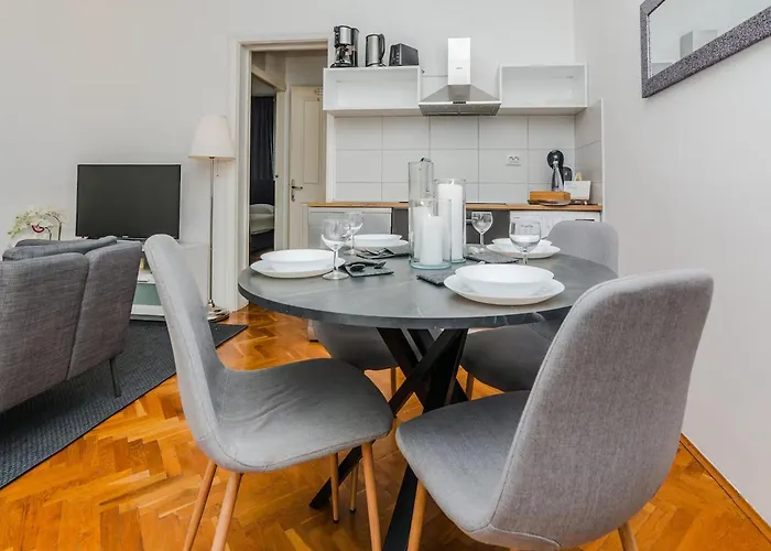 Modern Villa Apartment In Zadar